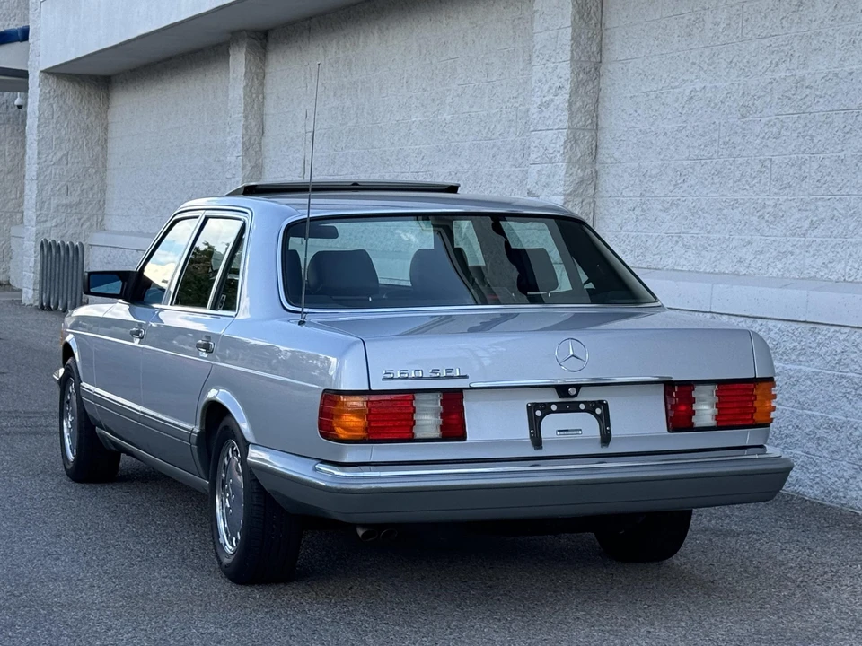 1990 Mercedes-Benz W126 S-Class Sedan - Image 9 of 31