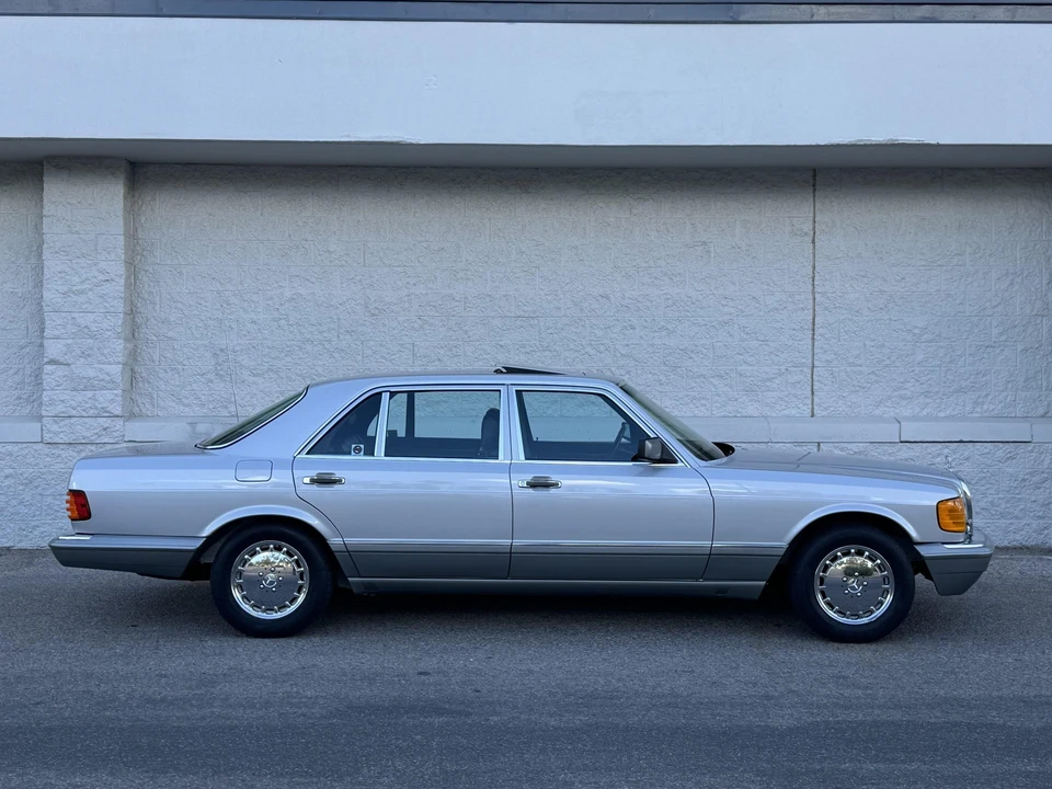 1990 Mercedes-Benz W126 S-Class Sedan - Image 16 of 31