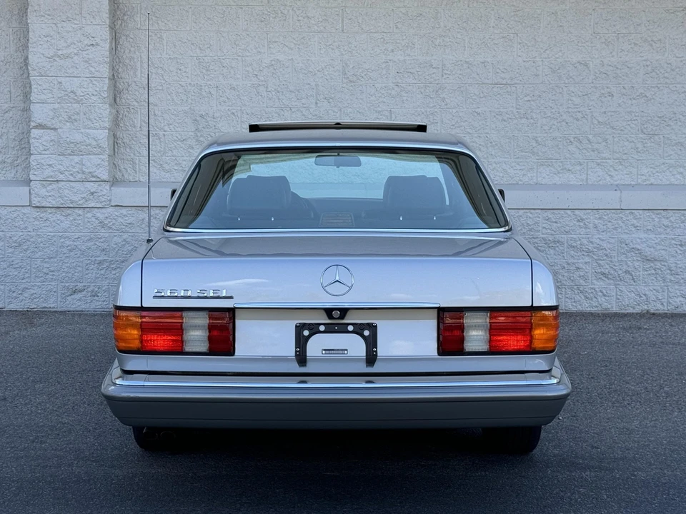 1990 Mercedes-Benz W126 S-Class Sedan - Image 31 of 31