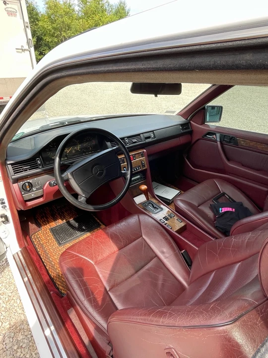 1990 Mercedes-Benz W124 E-Class - Image 17 of 18