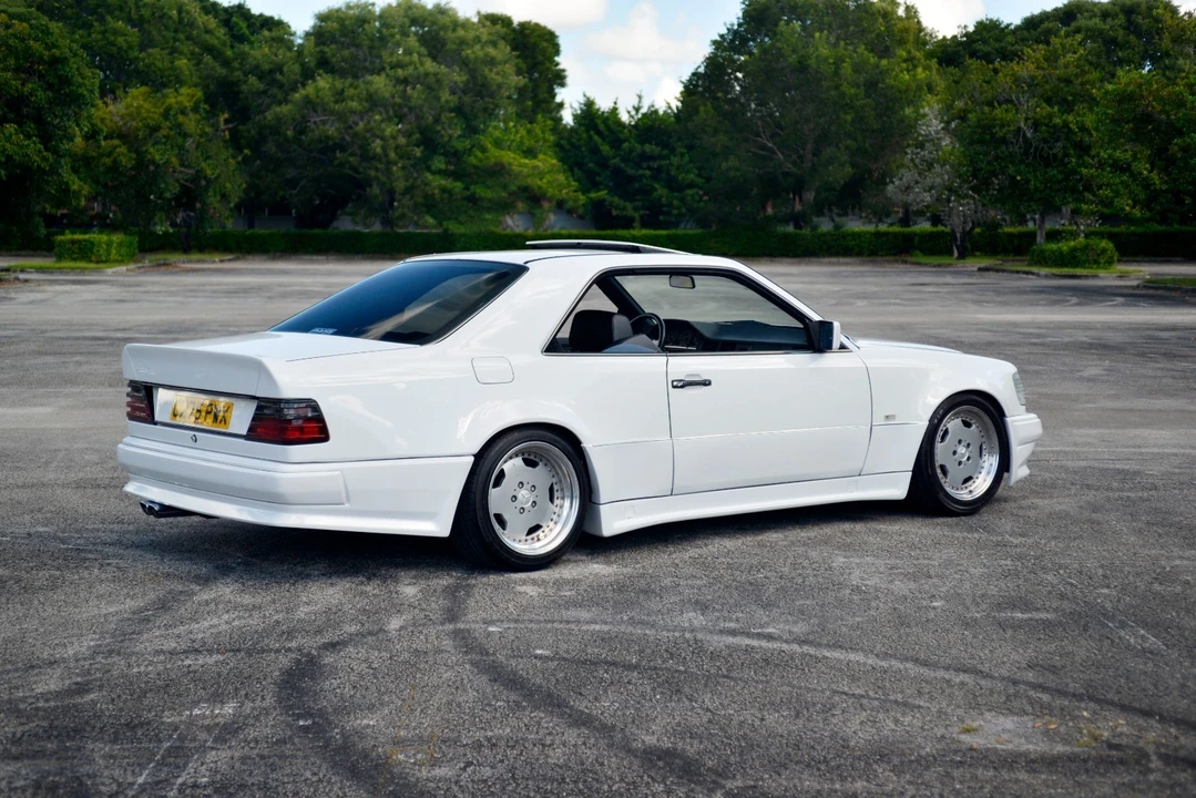 1990 Mercedes-Benz W124 E-Class - Image 9 of 21