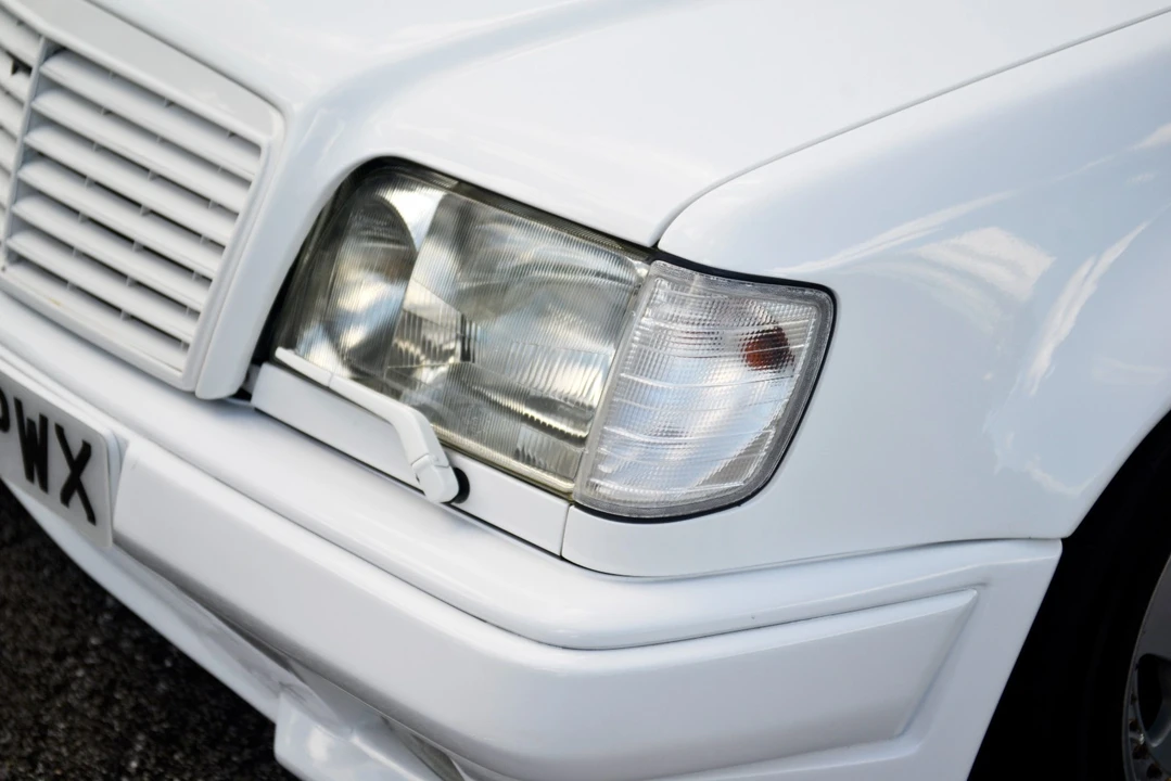 1990 Mercedes-Benz W124 E-Class - Image 16 of 21