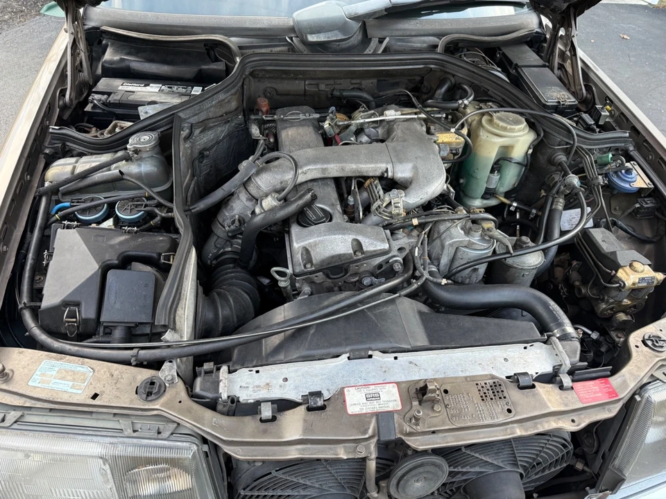 1990 Mercedes-Benz W124 E-Class - Image 14 of 16