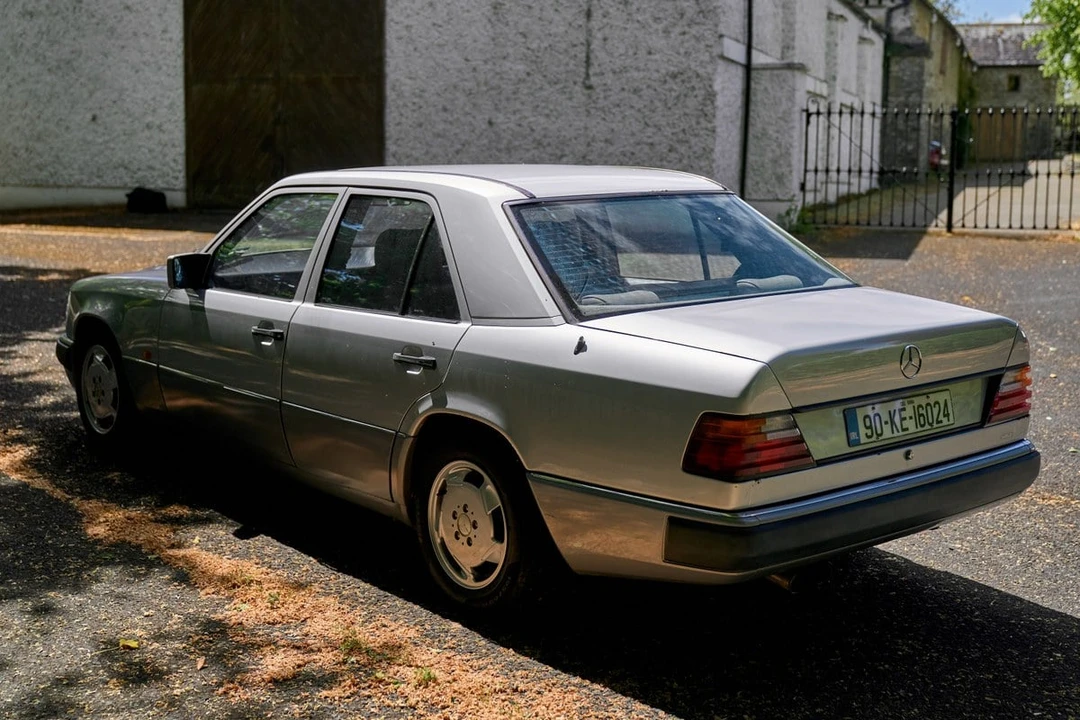 1990 Mercedes-Benz W124 E-Class - Image 6 of 31