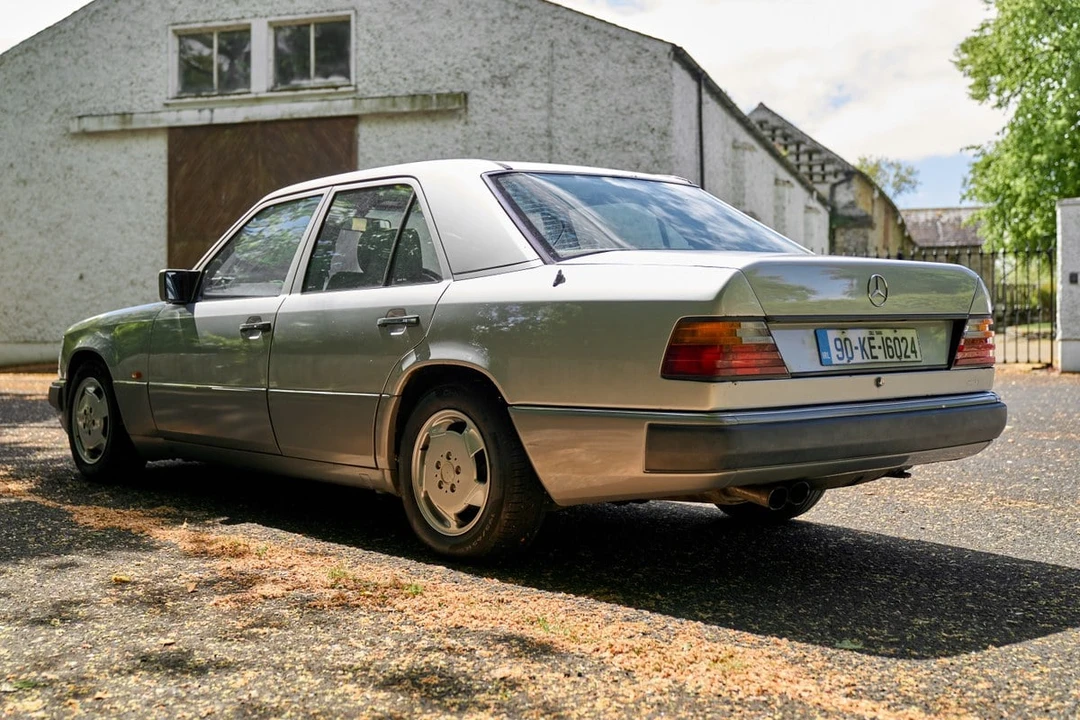 1990 Mercedes-Benz W124 E-Class - Image 8 of 31
