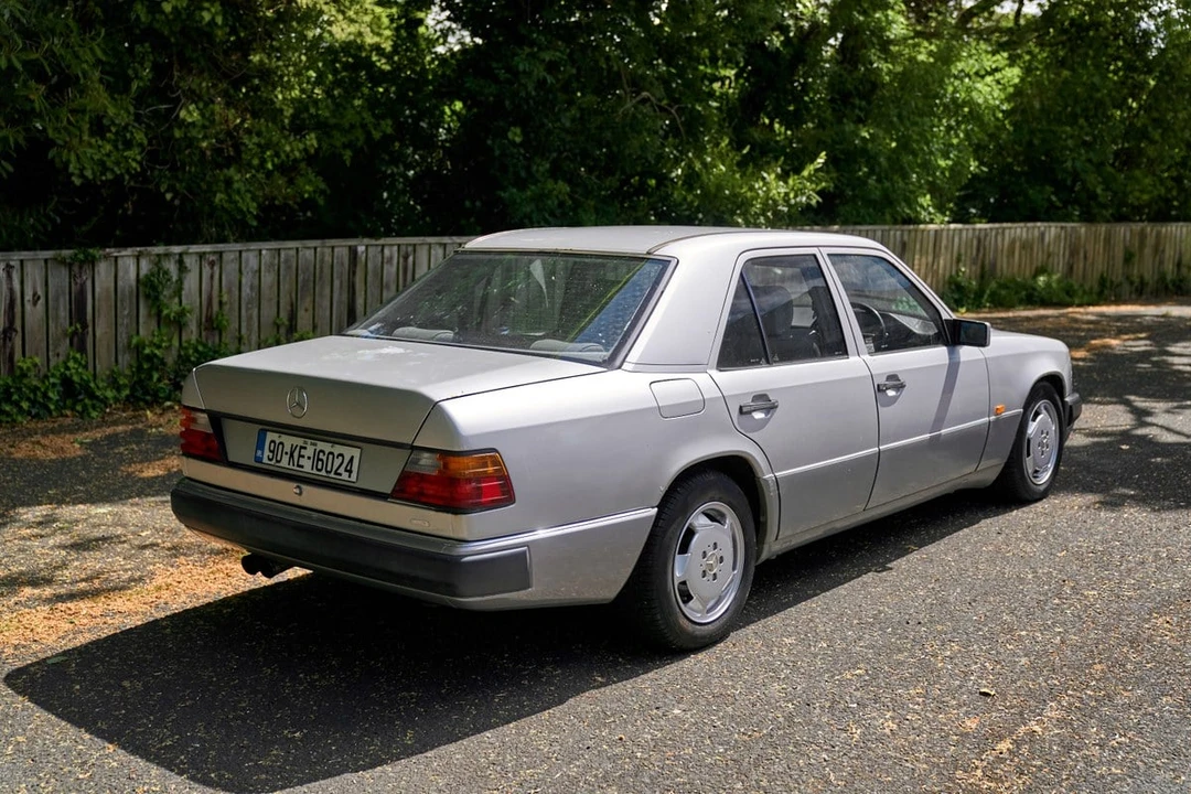 1990 Mercedes-Benz W124 E-Class - Image 10 of 31