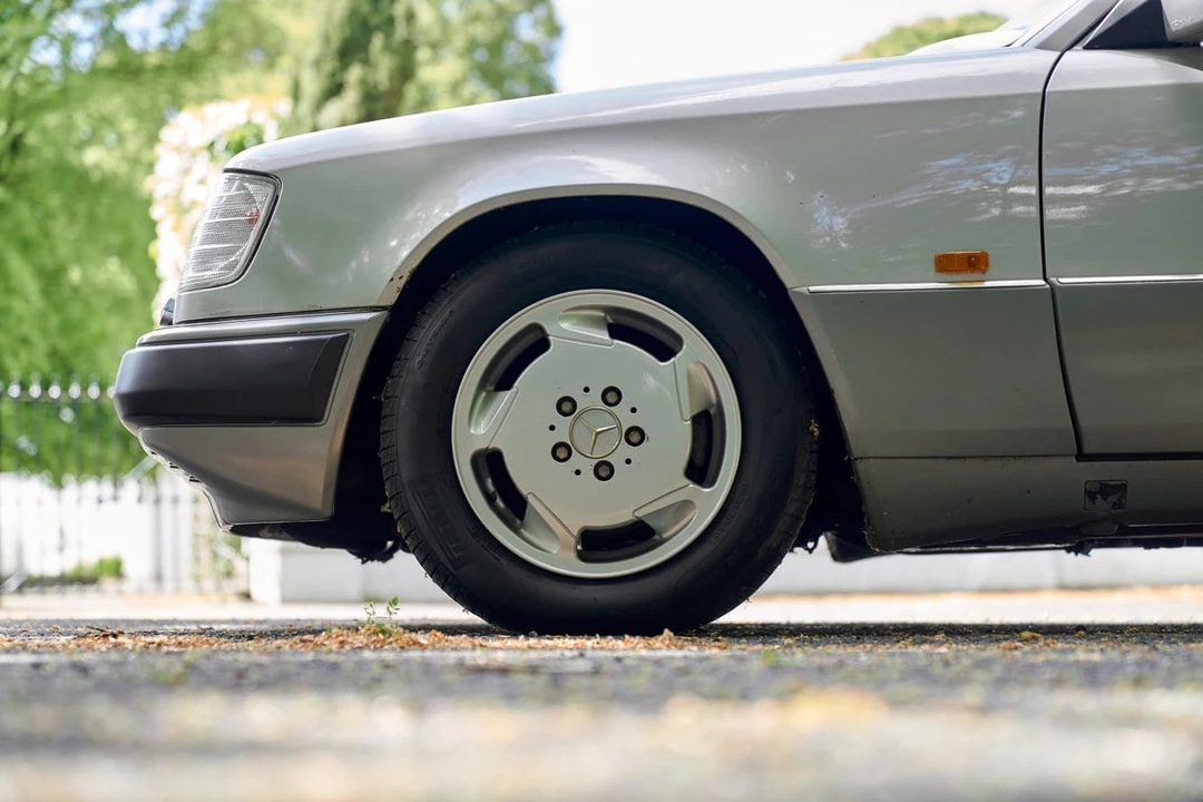 1990 Mercedes-Benz W124 E-Class - Image 20 of 31