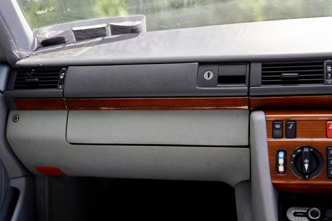 1990 Mercedes-Benz W124 E-Class - Image 26 of 31