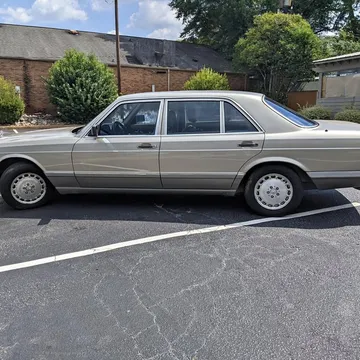 1990 Mercedes-Benz S-Class 300 SEL