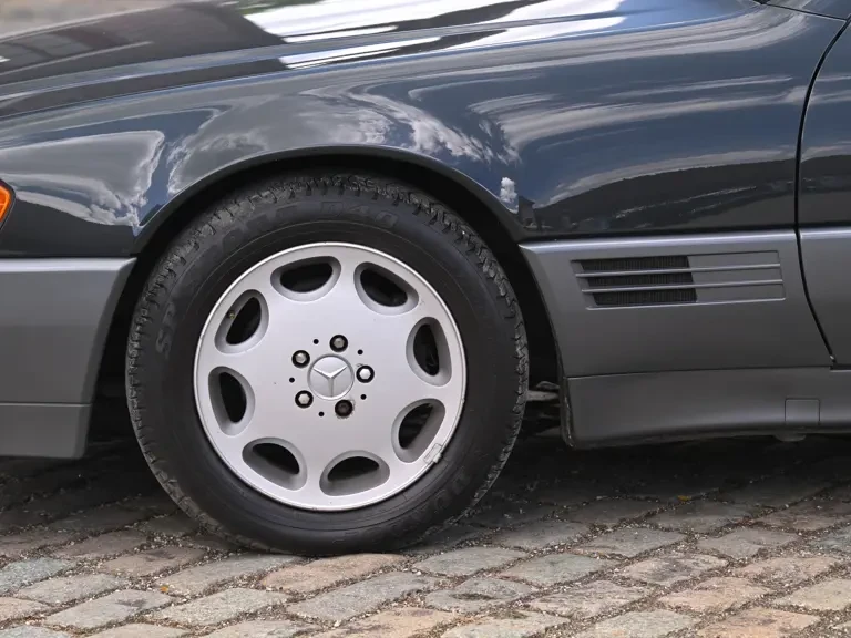 1990 Mercedes-Benz R129 SL-Class - Image 22 of 28