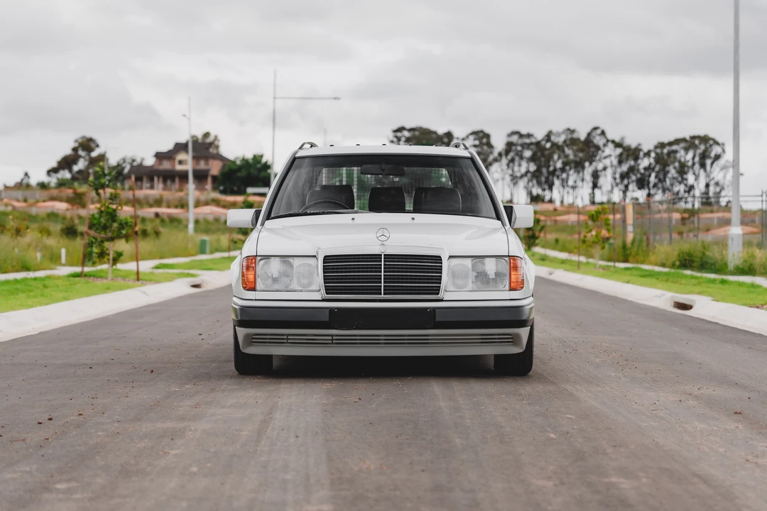 1990 Mercedes-Benz W124 E-Class - Image 10 of 31