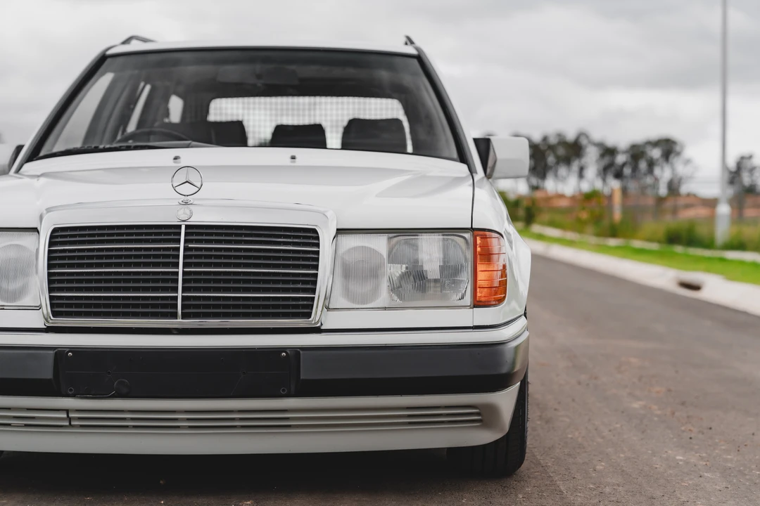 1990 Mercedes-Benz W124 E-Class - Image 24 of 31