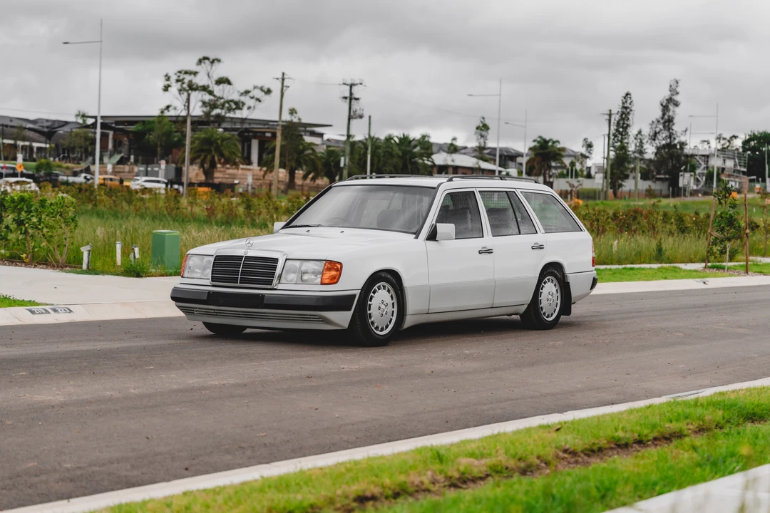 1990 Mercedes-Benz W124 E-Class - Image 11 of 31