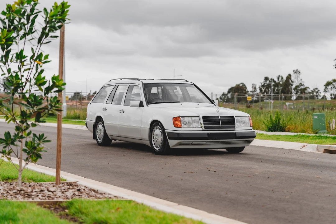1990 Mercedes-Benz W124 E-Class - Image 9 of 31