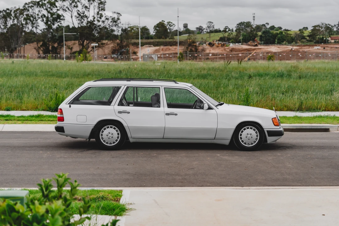 1990 Mercedes-Benz W124 E-Class - Image 16 of 31