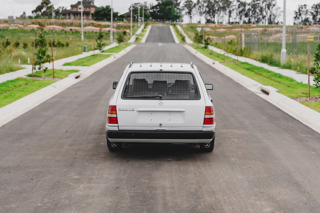1990 Mercedes-Benz W124 E-Class - Image 14 of 31