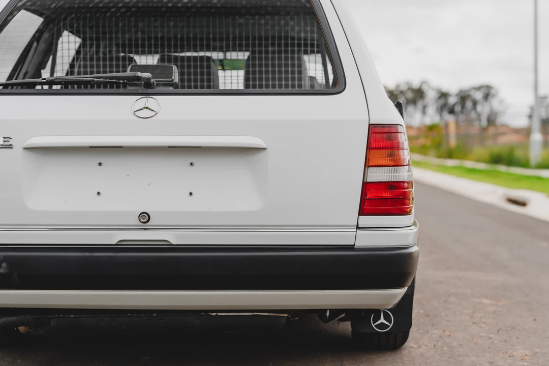 1990 Mercedes-Benz W124 E-Class - Image 27 of 31