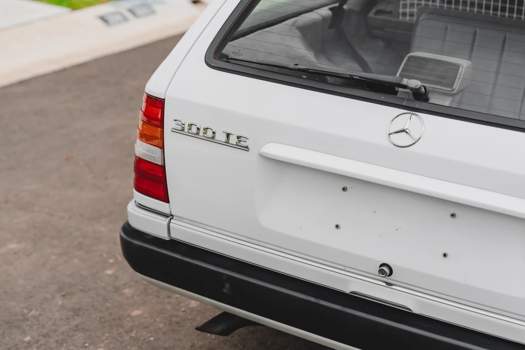 1990 Mercedes-Benz W124 E-Class - Image 28 of 31