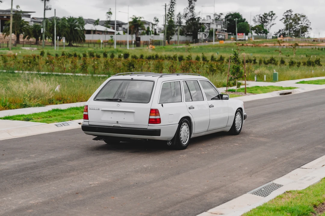1990 Mercedes-Benz W124 E-Class - Image 7 of 31