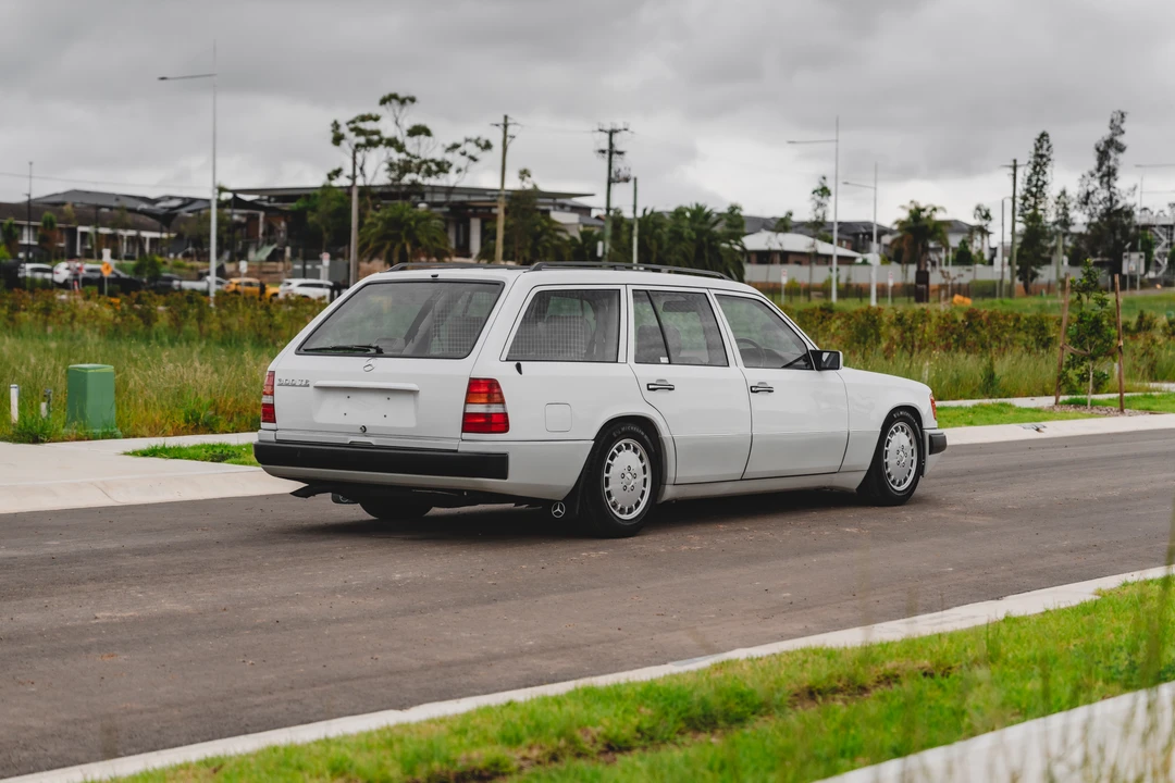 1990 Mercedes-Benz W124 E-Class - Image 15 of 31