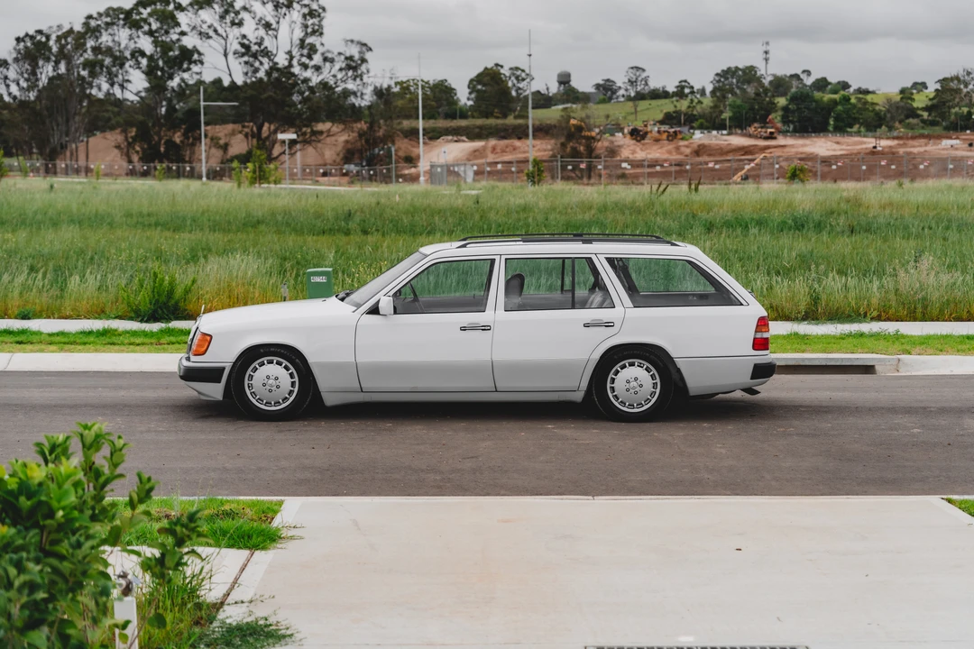 1990 Mercedes-Benz W124 E-Class - Image 12 of 31