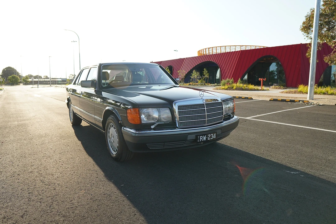 1990 Mercedes-Benz W126 S-Class Sedan - Image 3 of 31