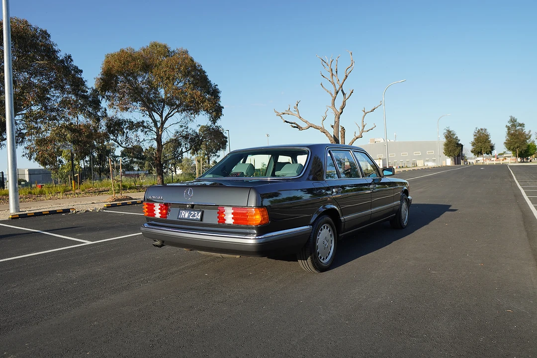 1990 Mercedes-Benz W126 S-Class Sedan - Image 5 of 31