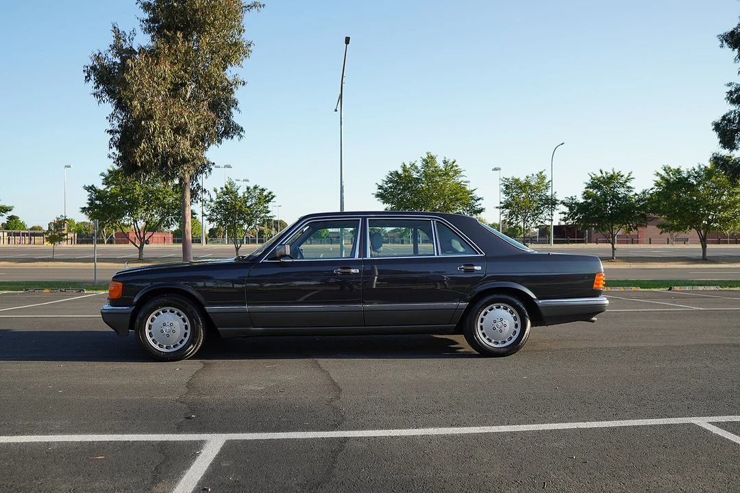 1990 Mercedes-Benz W126 S-Class Sedan - Image 8 of 31