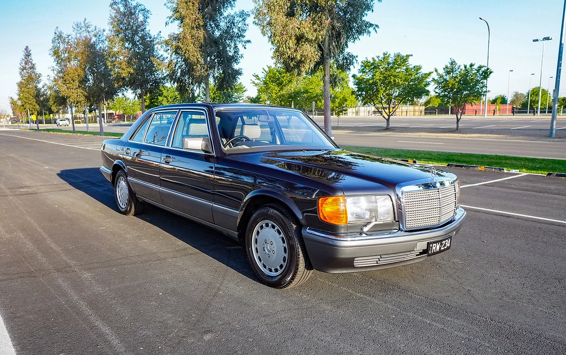 1990 Mercedes-Benz W126 S-Class Sedan - Image 13 of 31