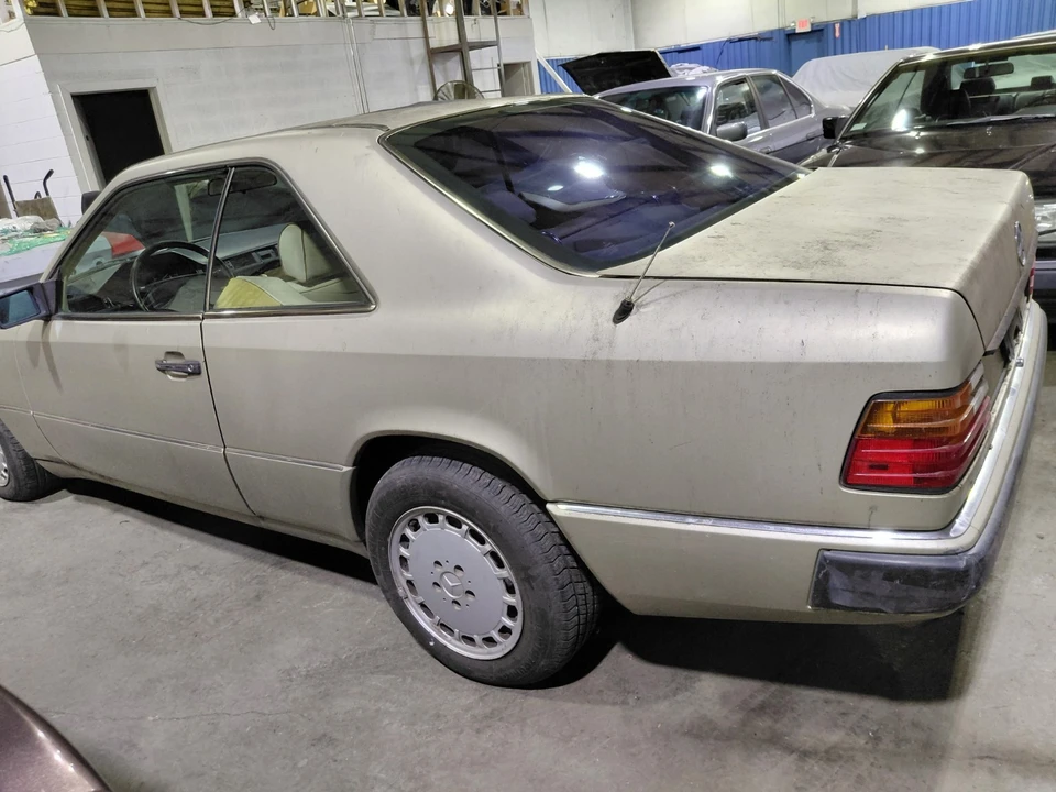 1990 Mercedes-Benz W124 E-Class - Image 2 of 9