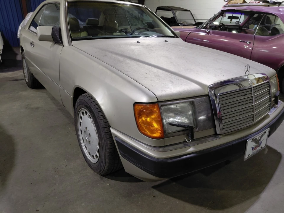 1990 Mercedes-Benz W124 E-Class - Image 3 of 9