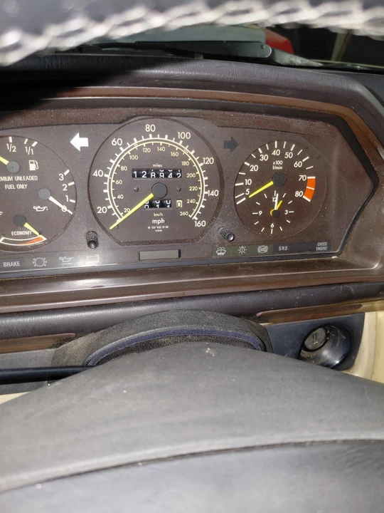 1990 Mercedes-Benz W124 E-Class - Image 8 of 9