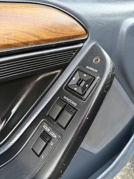 1990 Mercury Cougar 4th+ Gen - Image 12 of 21