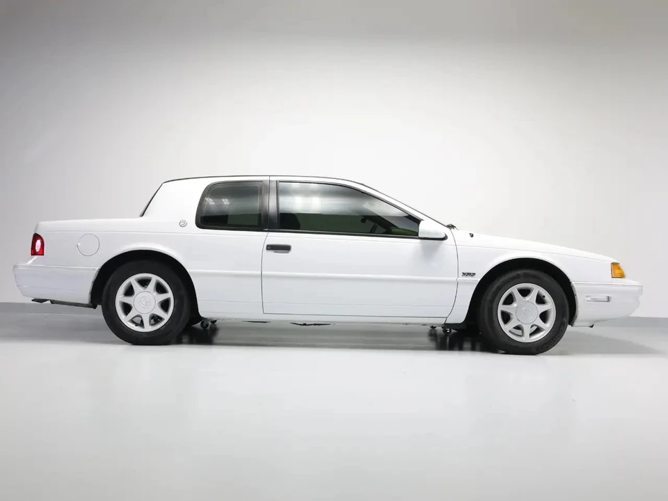 1990 Mercury Cougar 4th+ Gen - Image 13 of 31