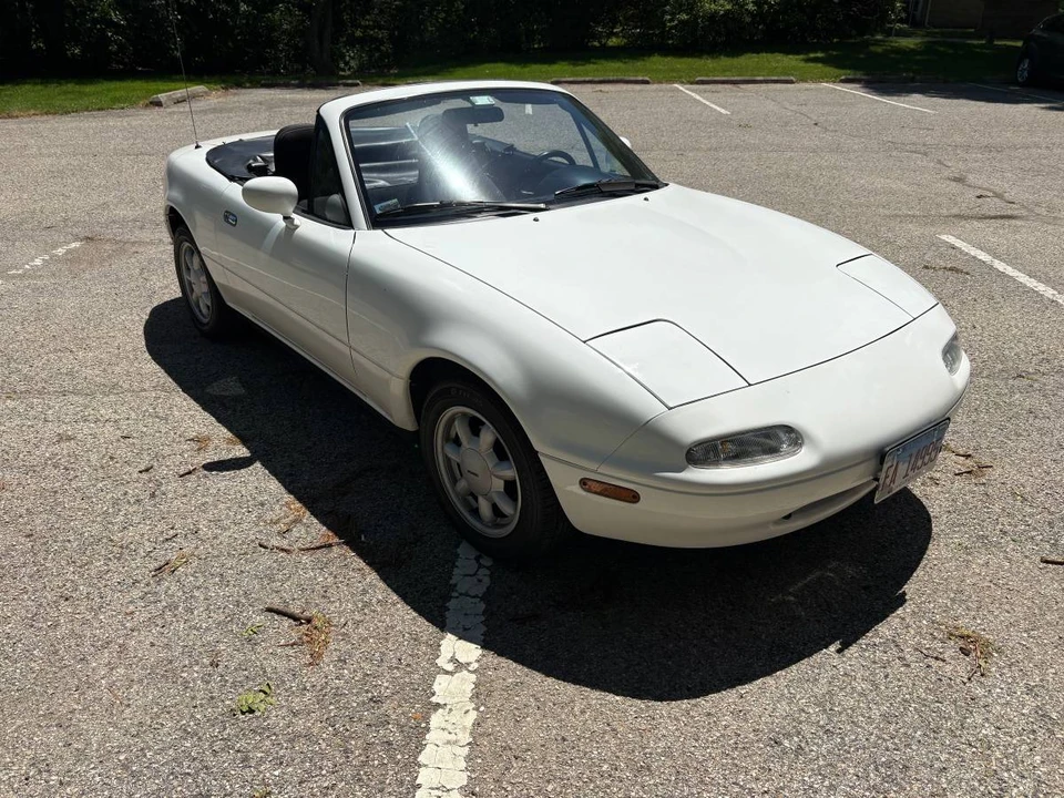 1990 Mazda NA MX-5 Miata - Image 18 of 24