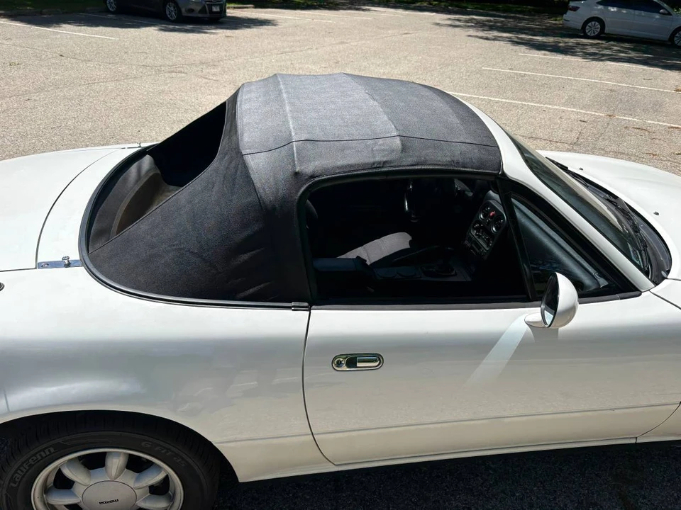 1990 Mazda NA MX-5 Miata - Image 22 of 24