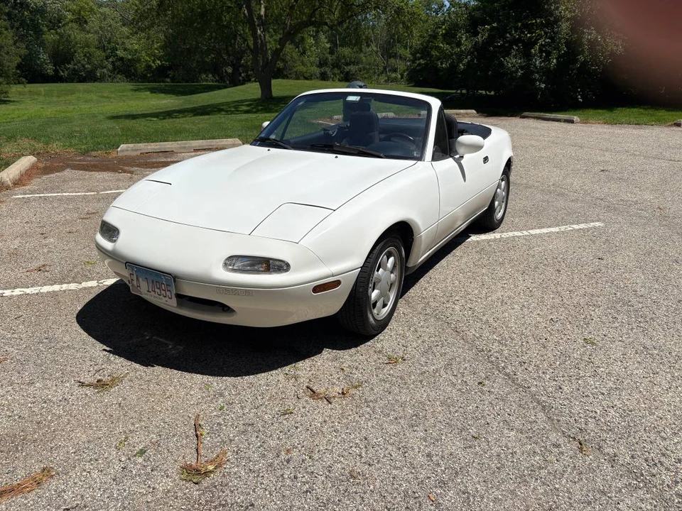 1990 Mazda NA MX-5 Miata - Image 17 of 24