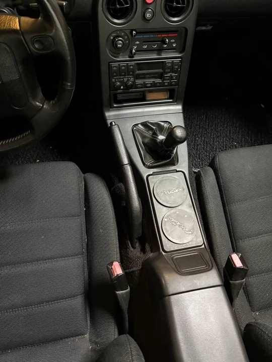 1990 Mazda NA MX-5 Miata - Image 13 of 24