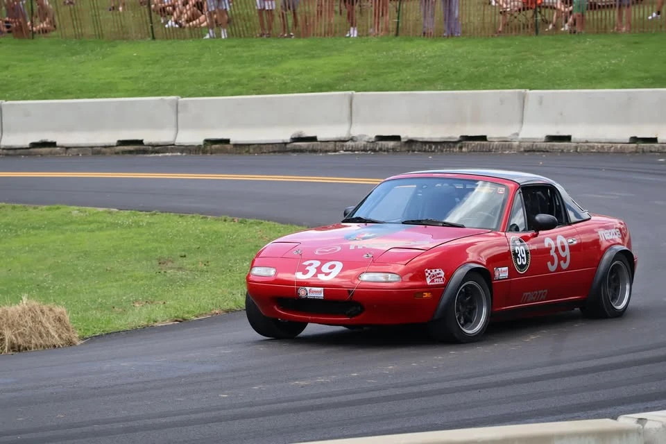 1990 Mazda NA MX-5 Miata - Image 5 of 10