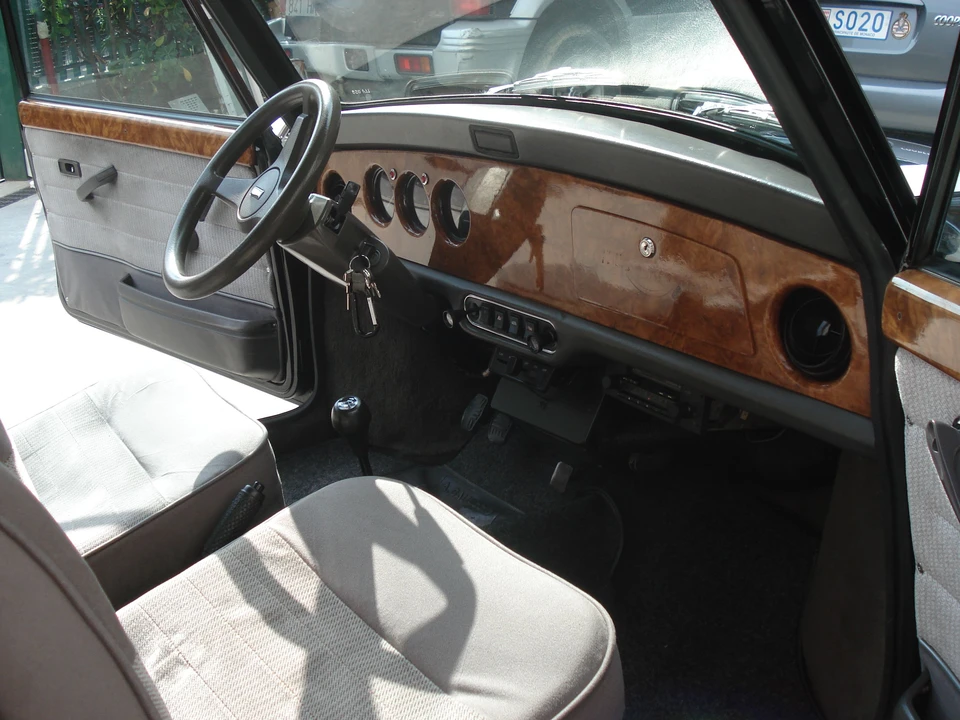 1990 Mini Mini Mark V - Image 2 of 2