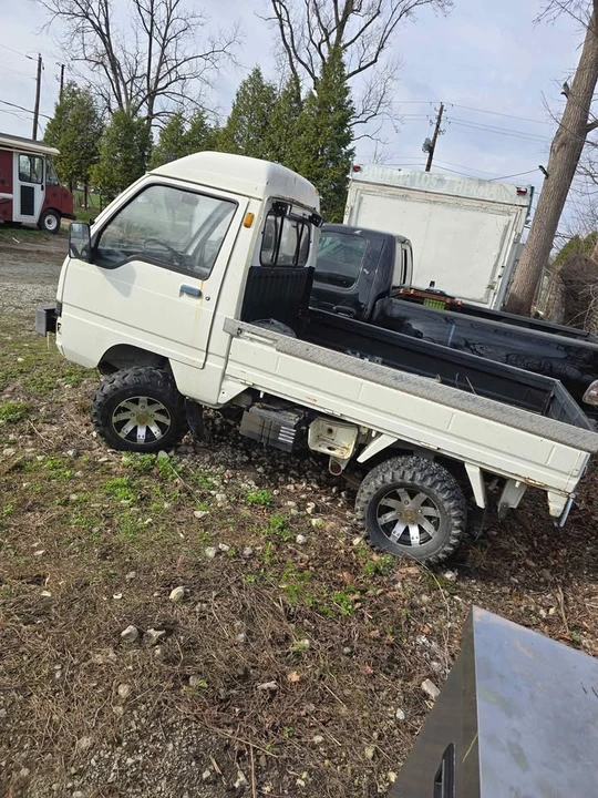 1990 Mitsubishi 3000GT - Image 2 of 6