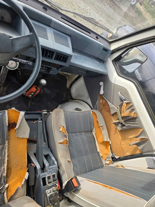 1990 Mitsubishi 3000GT - Image 6 of 6