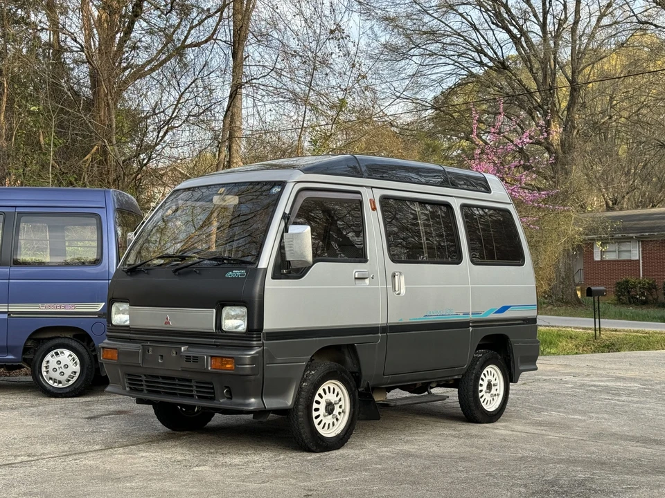 1990 Mitsubishi Minicab 4th Gen - Image 2 of 31