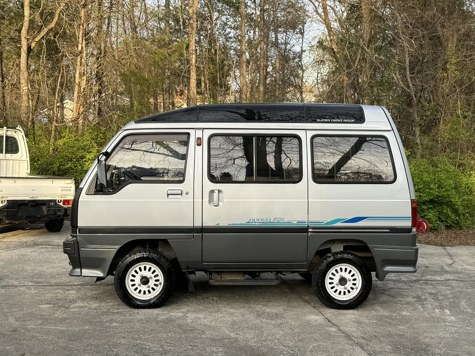 1990 Mitsubishi Minicab 4th Gen - Image 3 of 31