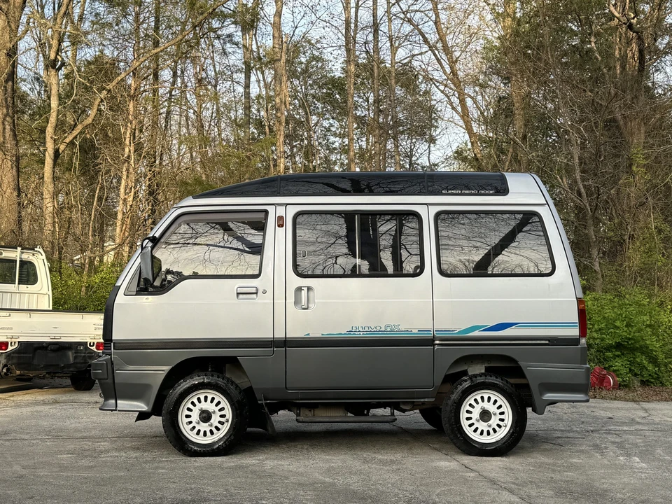 1990 Mitsubishi Minicab 4th Gen - Image 4 of 31