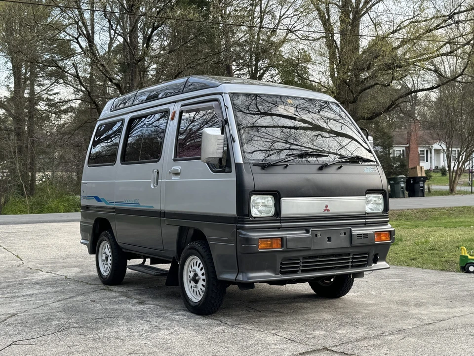 1990 Mitsubishi Minicab 4th Gen - Image 9 of 31