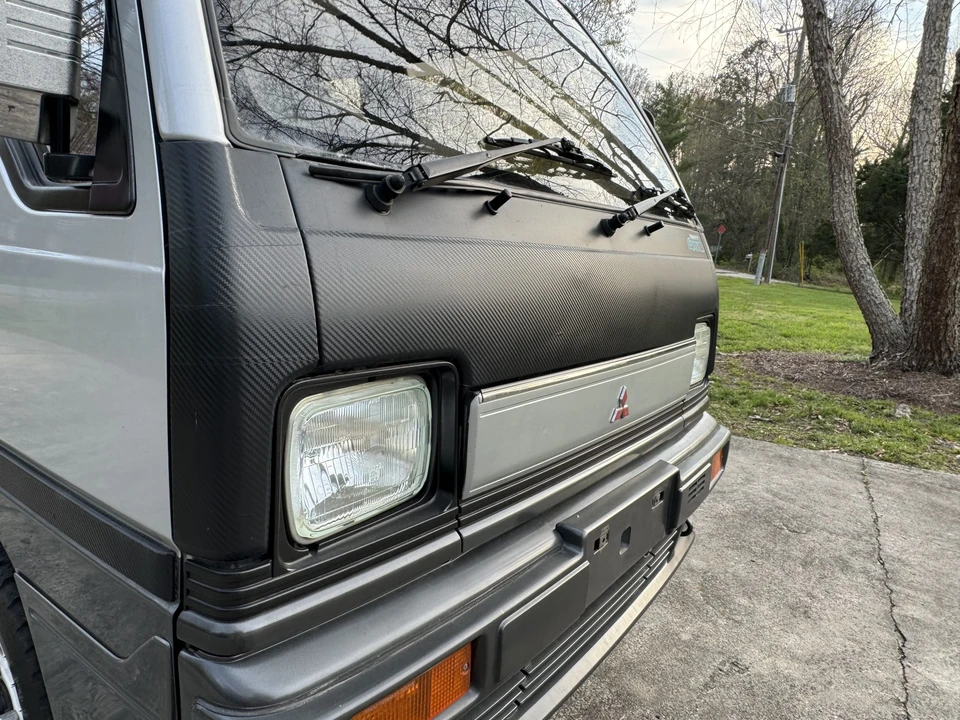 1990 Mitsubishi Minicab 4th Gen - Image 11 of 31