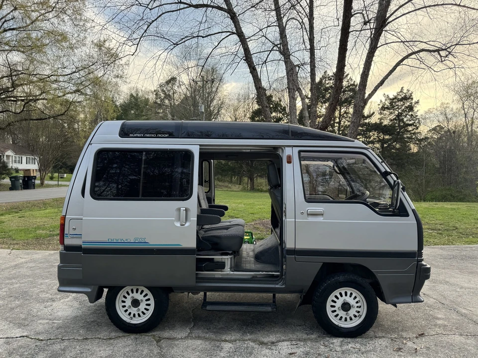 1990 Mitsubishi Minicab 4th Gen - Image 23 of 31