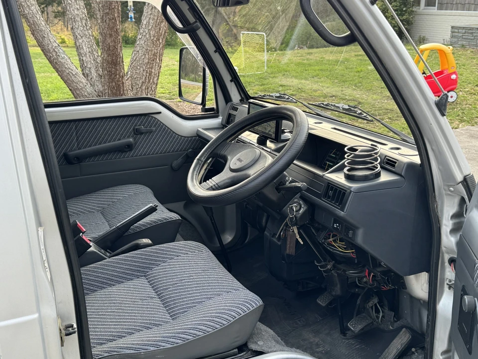 1990 Mitsubishi Minicab 4th Gen - Image 25 of 31