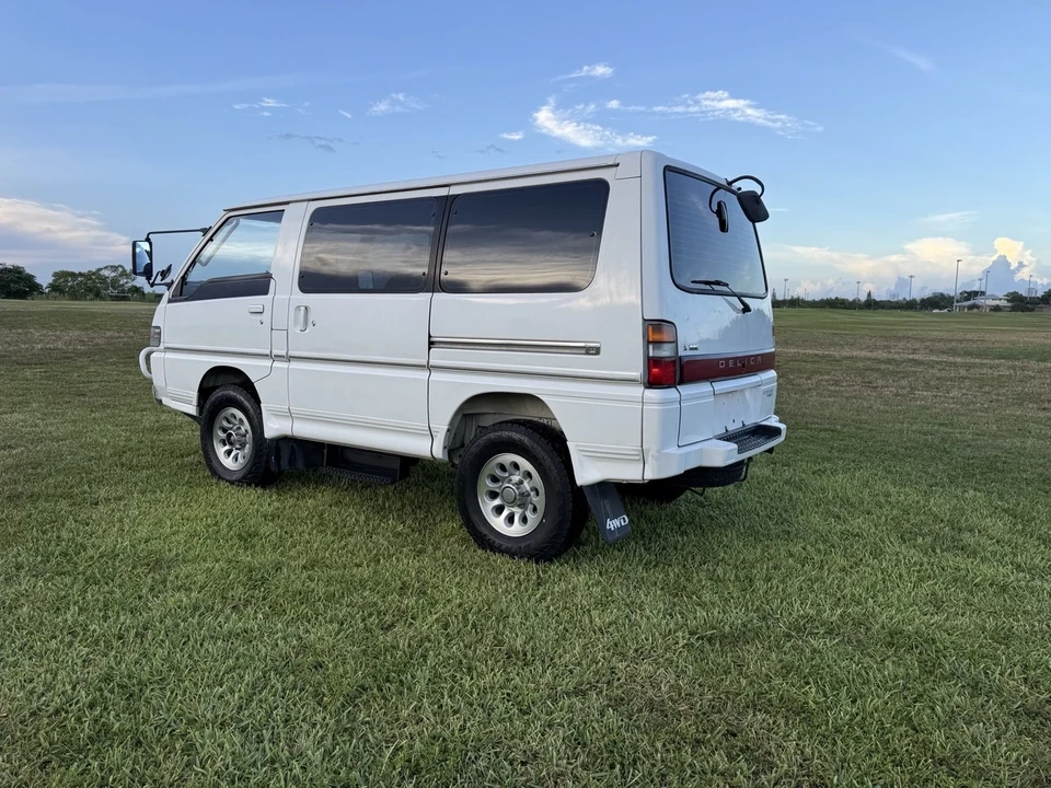 1990 Mitsubishi Delica 3rd Gen - Image 20 of 21